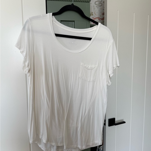 4 Kindred Bravely Nursing T-Shirts - Picture 4 of 10